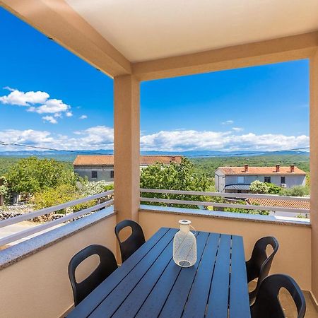 Apartment Laurus Salatic Экстерьер фото