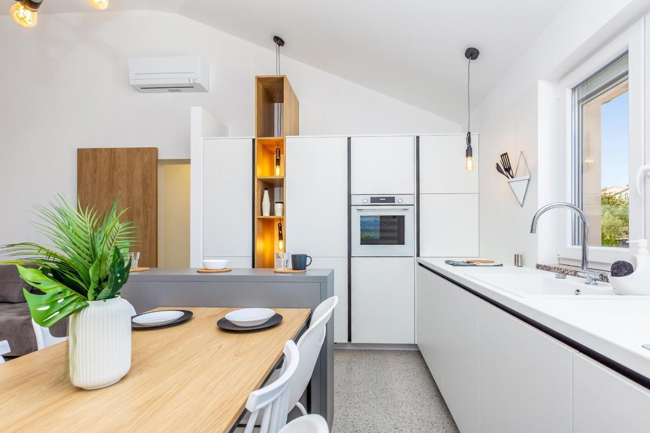 Apartment Laurus Salatic Экстерьер фото