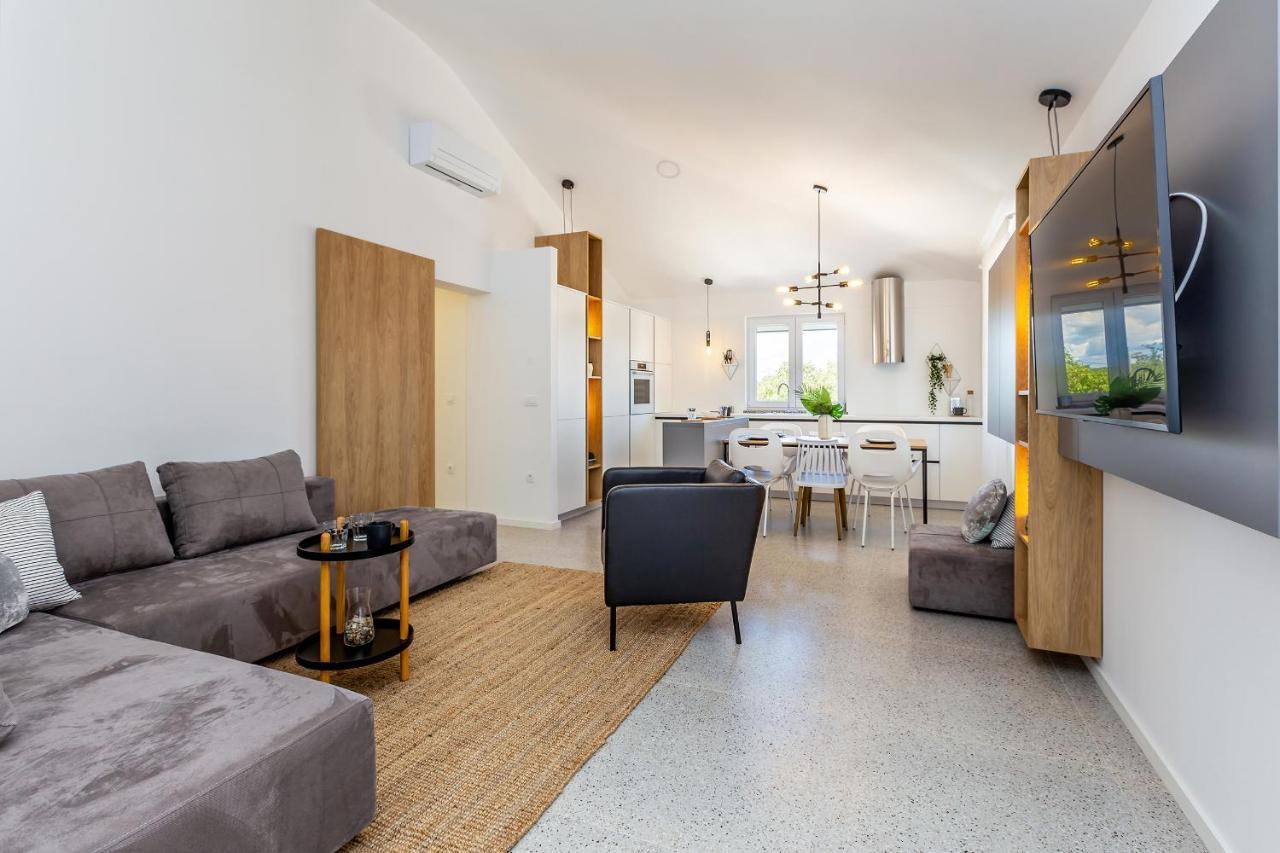 Apartment Laurus Salatic Экстерьер фото